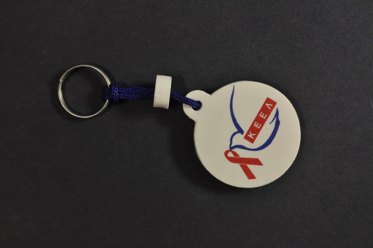 K Eel porte-clef Porte clef avec logo de l'association Grèce 2005 2005.60.17 Photo Mucem