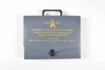 Aids Algérie SACOCHE "Journée d'étude sur le VIH/Sida" Algérie 2003 2005.61.32 Photo Mucem