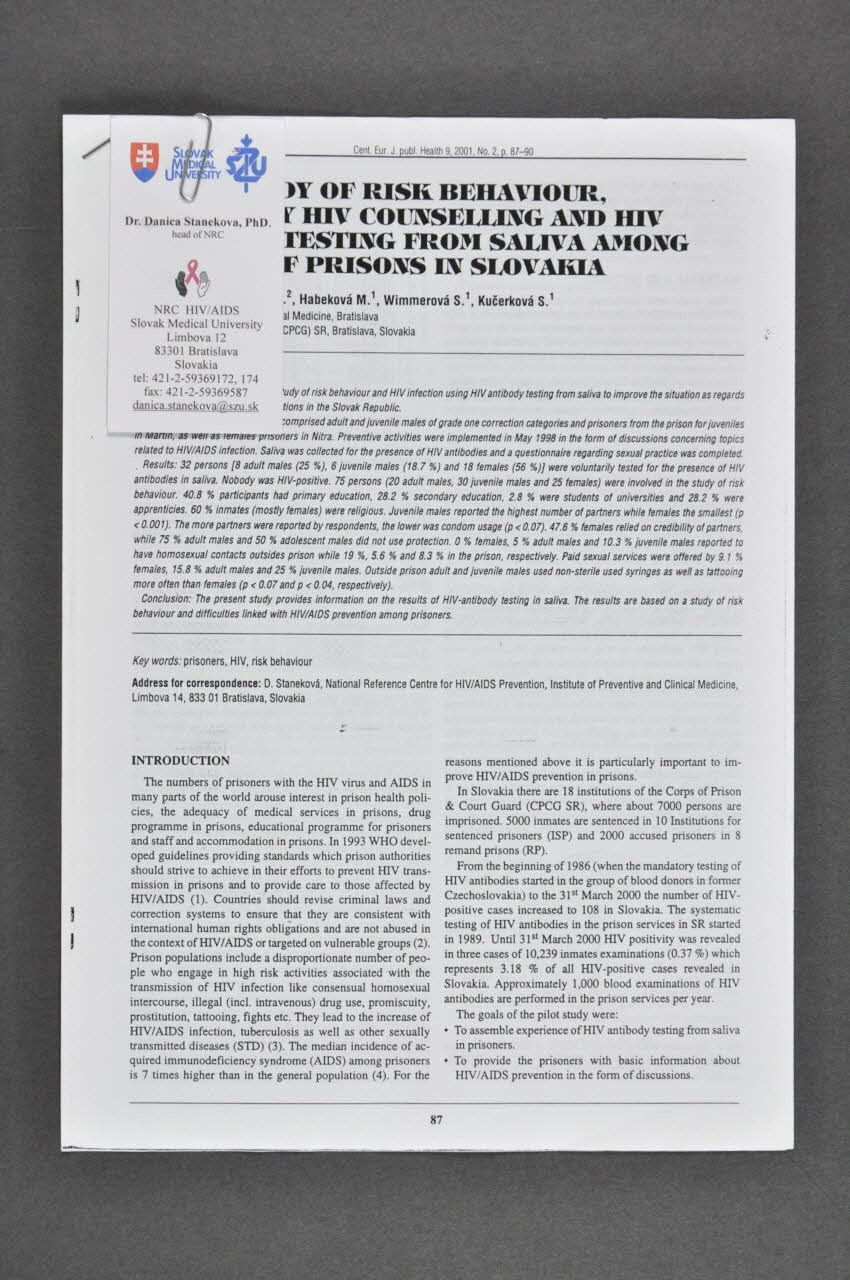 Institute Of Preventive And Clinical Medecine, Tiré à part "Pilot study of risk behaviour, voluntary HIV counselling and HIV antibody testing from saliva among inmates of prisons in Slovakia" (Etude pilote sur les comportements à risque, le counselling volontaire du VIH et le dépistage du VIH par la salive chez un groupe de détenus dans les prisons de Slovaquie) Slovaquie 2001 2005.63.1 Photo Mucem