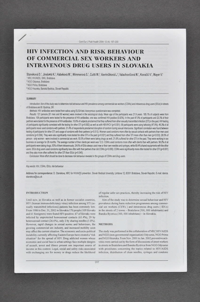 Institute Of Preventive And Clinical Medecine, Tiré à part "HIV Infection and risk behaviour of commercial sex workers and intravenous drug users in Slovakia" (Infection par le VIH et conduites à risque chez les travailleurs sexuels et les usagers de drogue par voie intraveineuse en Slovaquie) Slovaquie 2004 2005.63.3 Photo Mucem