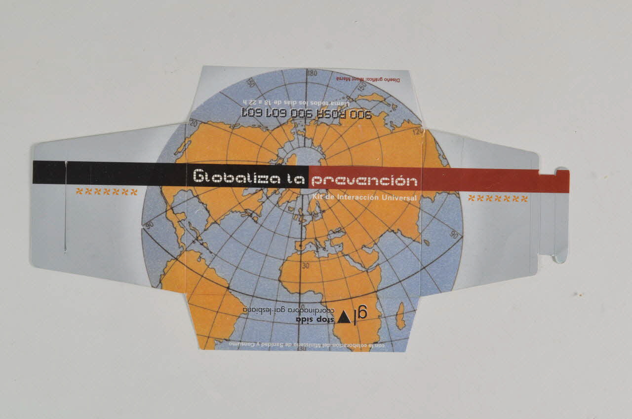 Enveloppe de préservatif "Globaliza la prevencion. Kit de Interaccion Universal" (sans préservatif) (Globalisation de la prévention. Kit d'interaction universelle) 2003.93.33 Photo Mucem