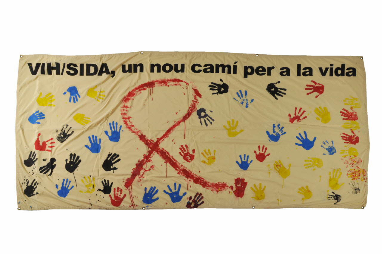Agnès Capera banderole "VIH / SIDA , un nou cami per a la vida"  (VIH/sida, un nouveau chemin vers la vie) Espagne 1999 2003.93.57 Photo Mucem