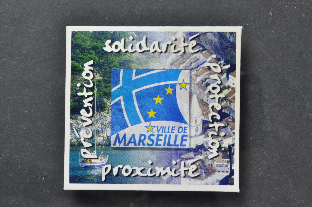 Préservatif "prévention solidarité protection proximité" 2005.8.14.1-2 Photo Mucem