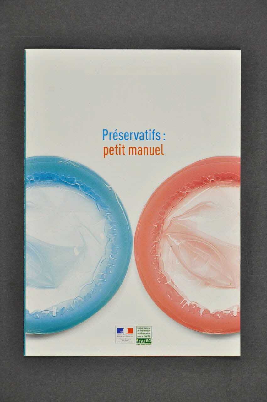 Institut National de Prévention et d'Education pour la Santé (INPES) Dépliant "Préservatifs : petit manuel" France 2005 2005.8.17 Photo Mucem