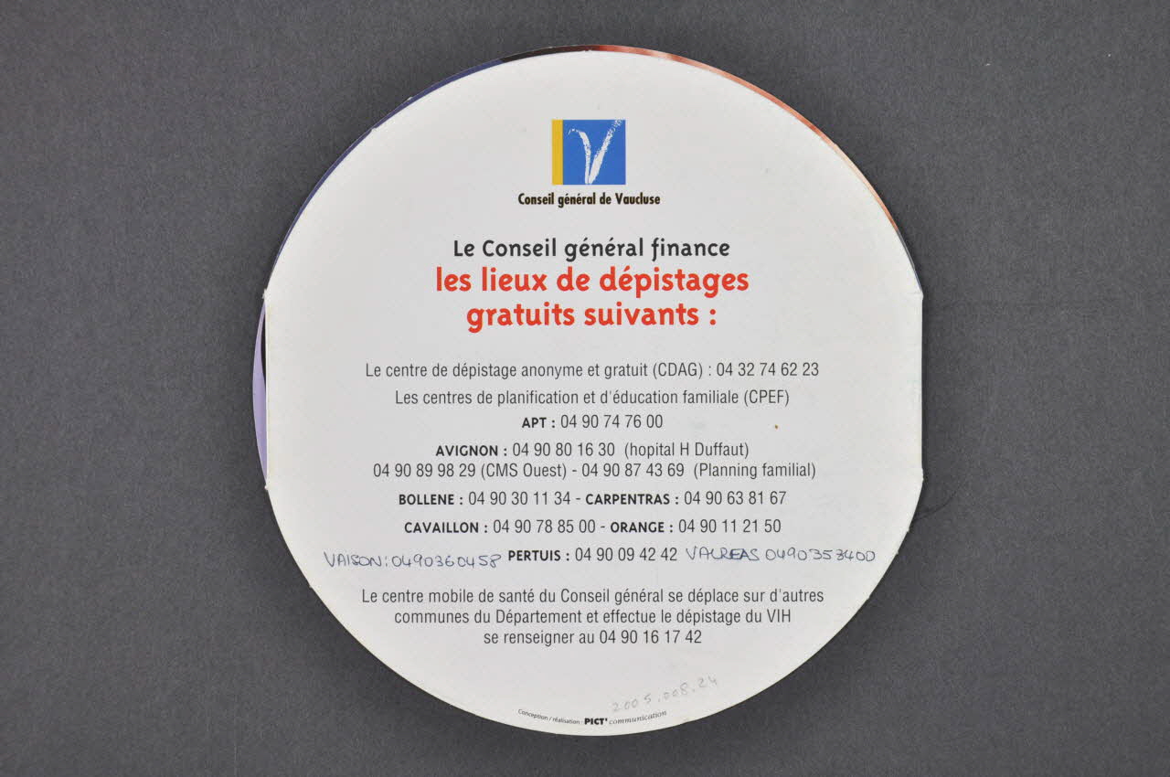Dépliant "Vendredi 1er décembre . 13ème Journée Mondiale de Lutte Contre le Sida" 2005.8.24 Photo Mucem