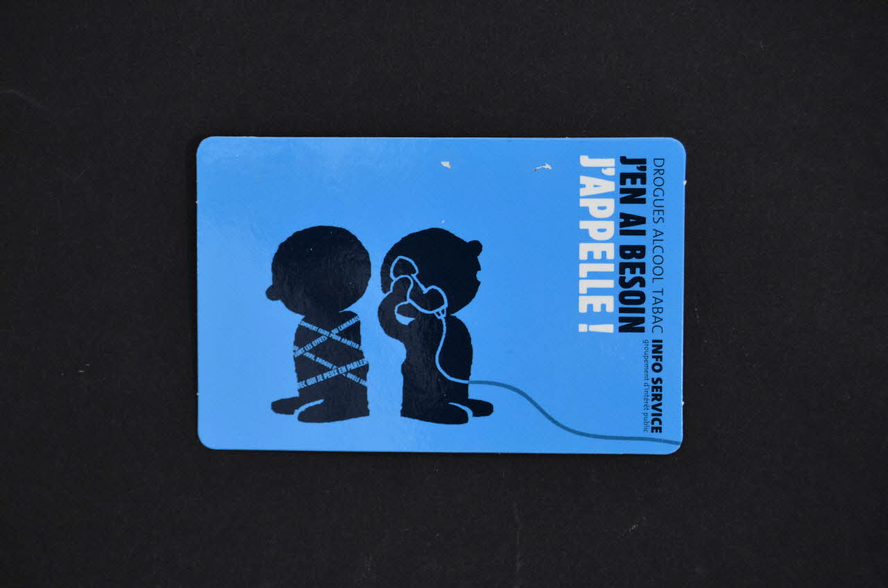 Carte d'information "J'en ai besoin. J'appelle" 2005.8.39 Photo Mucem