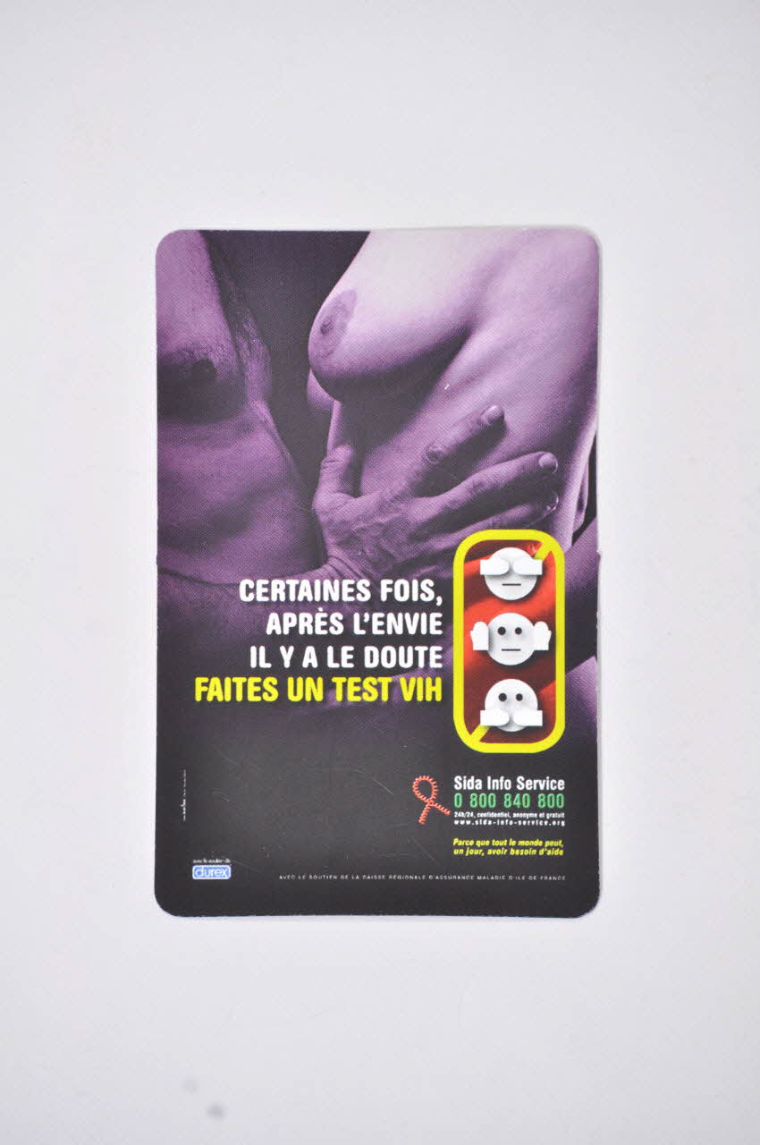 Carte d'information "Certaines fois, après l'envie il y a le doute. Faites un test VIH" 2005.8.43 Photo Mucem