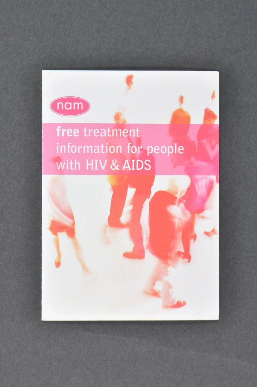 Dépliant "Free treatment information for people with HIV & AIDS" (Information sur les traitements gratuiits pour les personnes séropositives) 2003.94.153 Photo Mucem