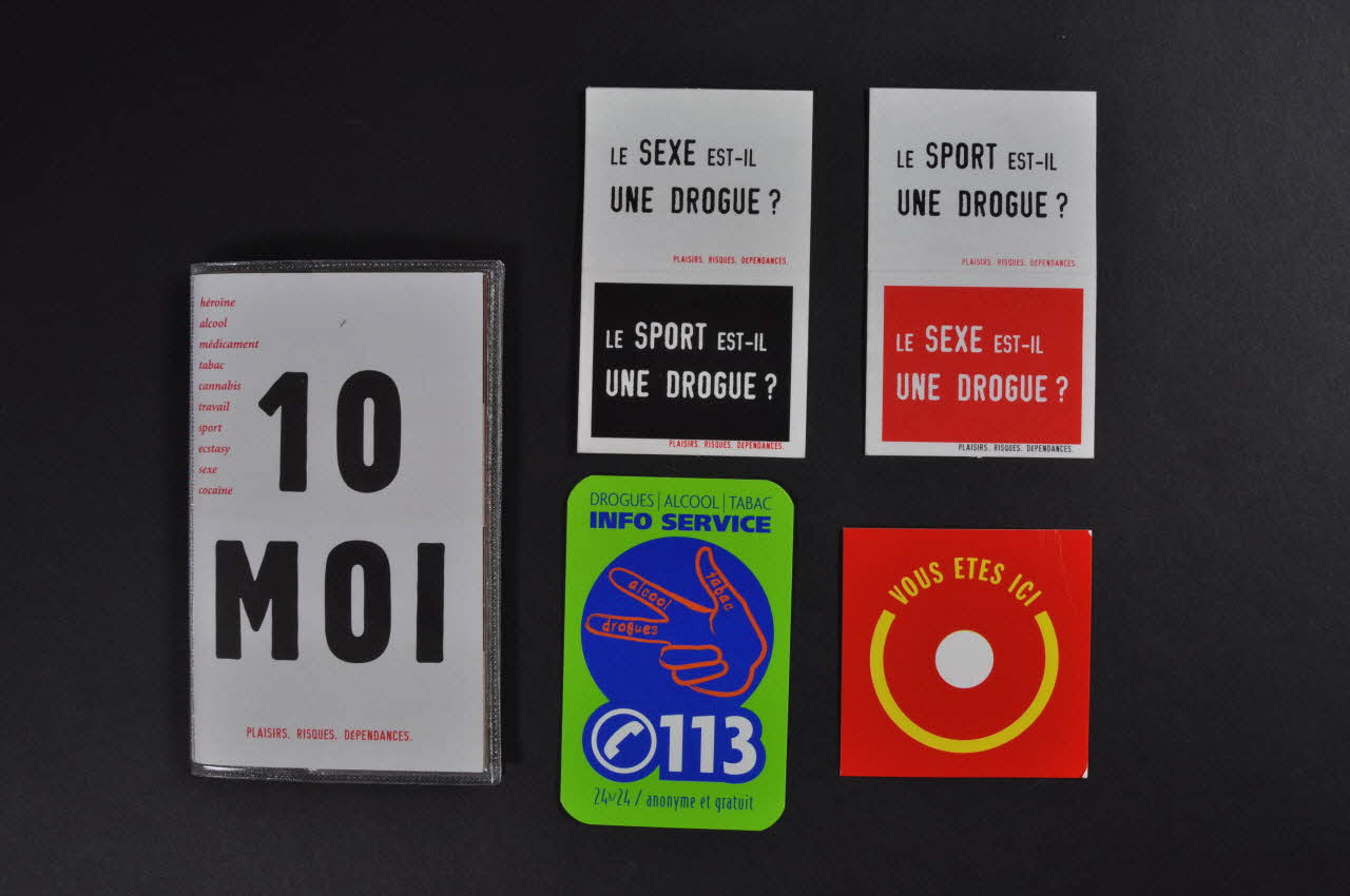 BROCHURE " 10 Moi. Plaisirs risques dépendances" 2003.94.183.1-6 Photo Mucem