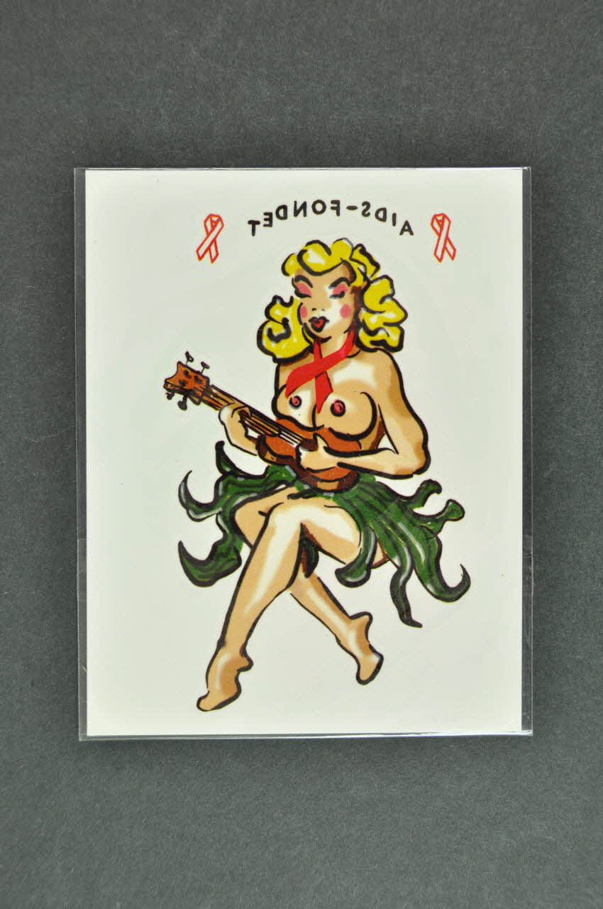 Tatouage Femme avec ruban rouge autour du cou Danemark 2005 2005.88.6  Photo Mucem