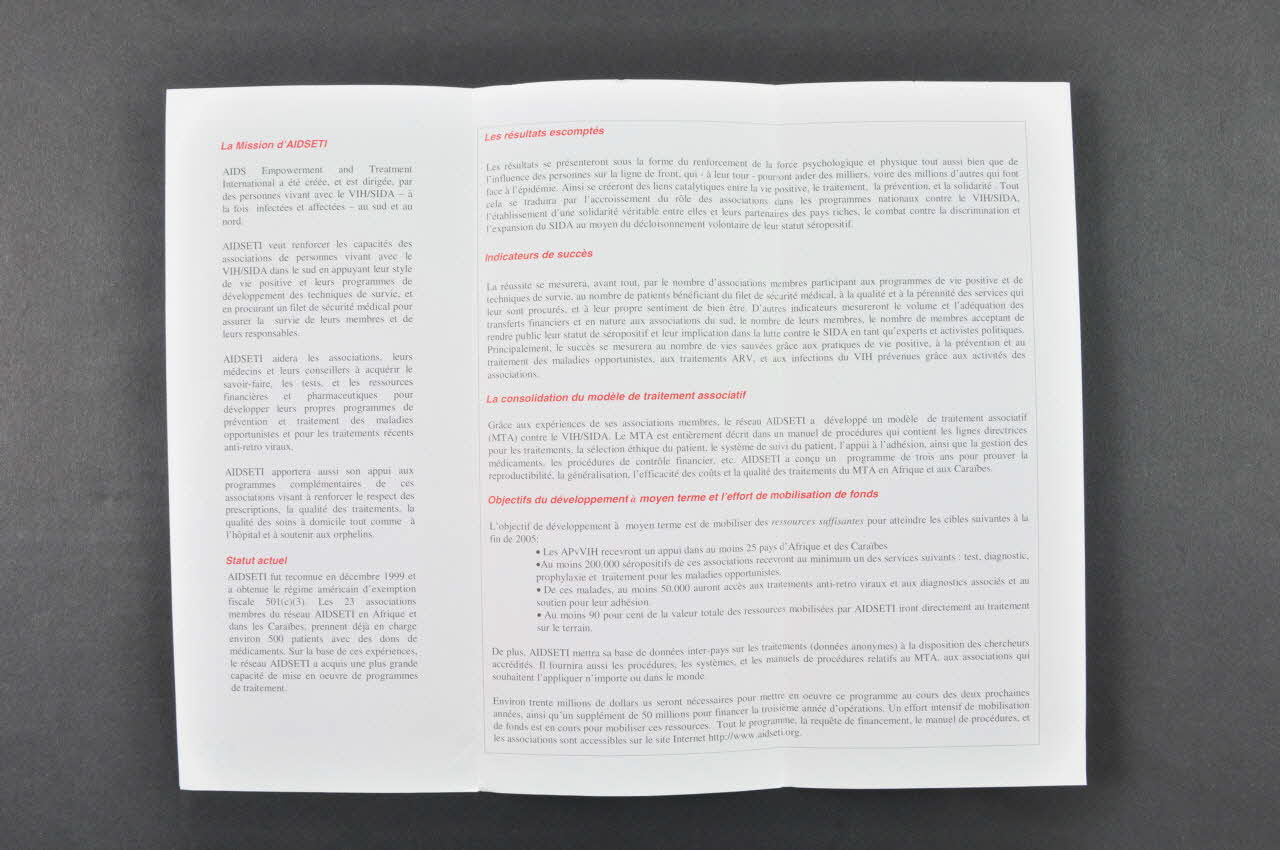Aidseti (Aids Empowerment And Treatment Dépliant Dépliant "Aids Empowerment and Treatment International" (AIDSETI) International 2002 2003.94.29 Photo Mucem