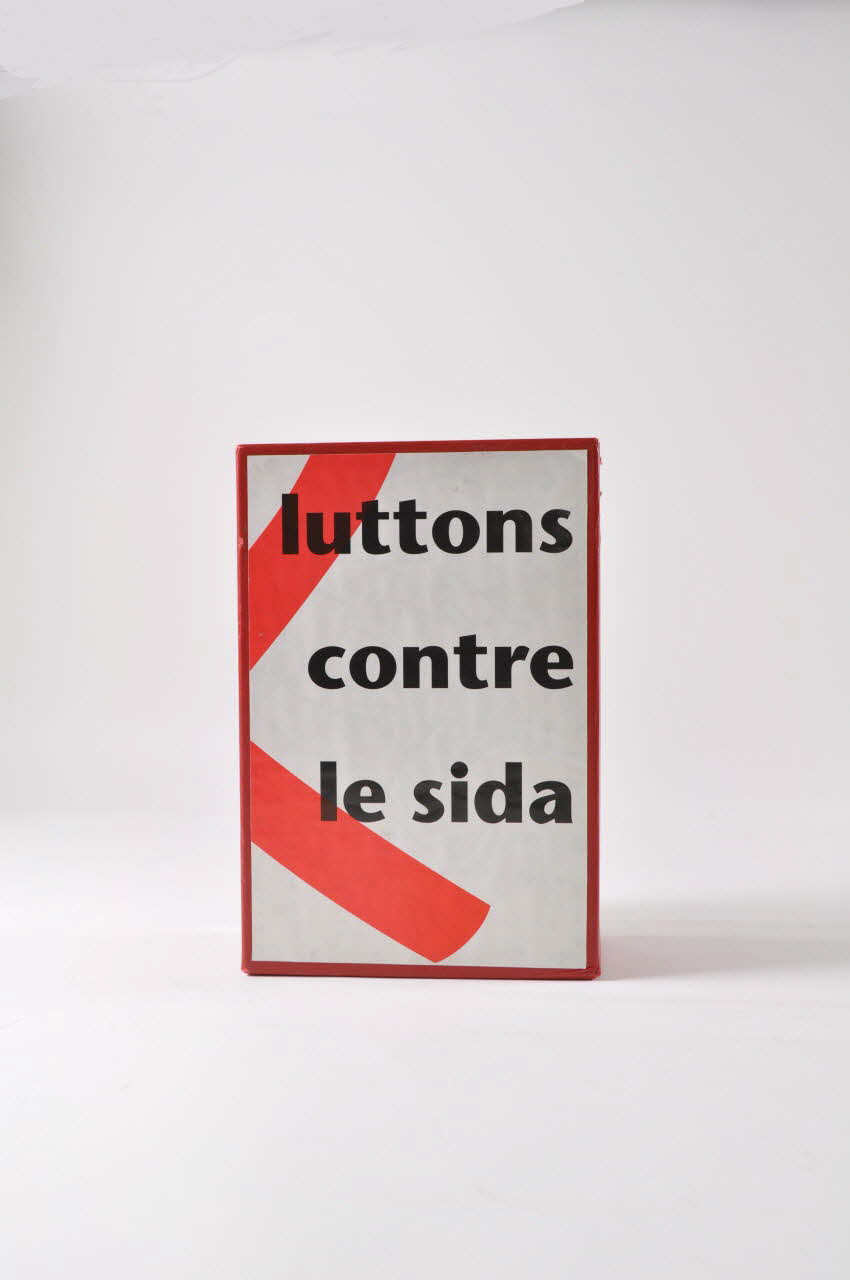 Sidaction - Ensemble Contre Le Sida tirelire "Luttons contre le sida" France 2005 2005.96.1 Photo Mucem