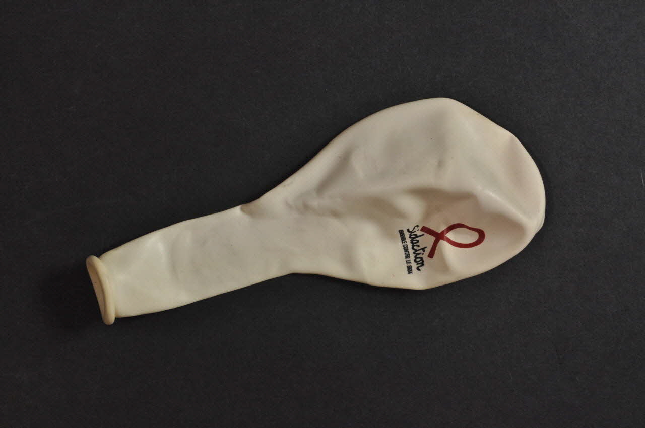 Sidaction - Ensemble Contre Le Sida ballon de baudruche Sidaction France 2005 2005.96.3 Photo Mucem