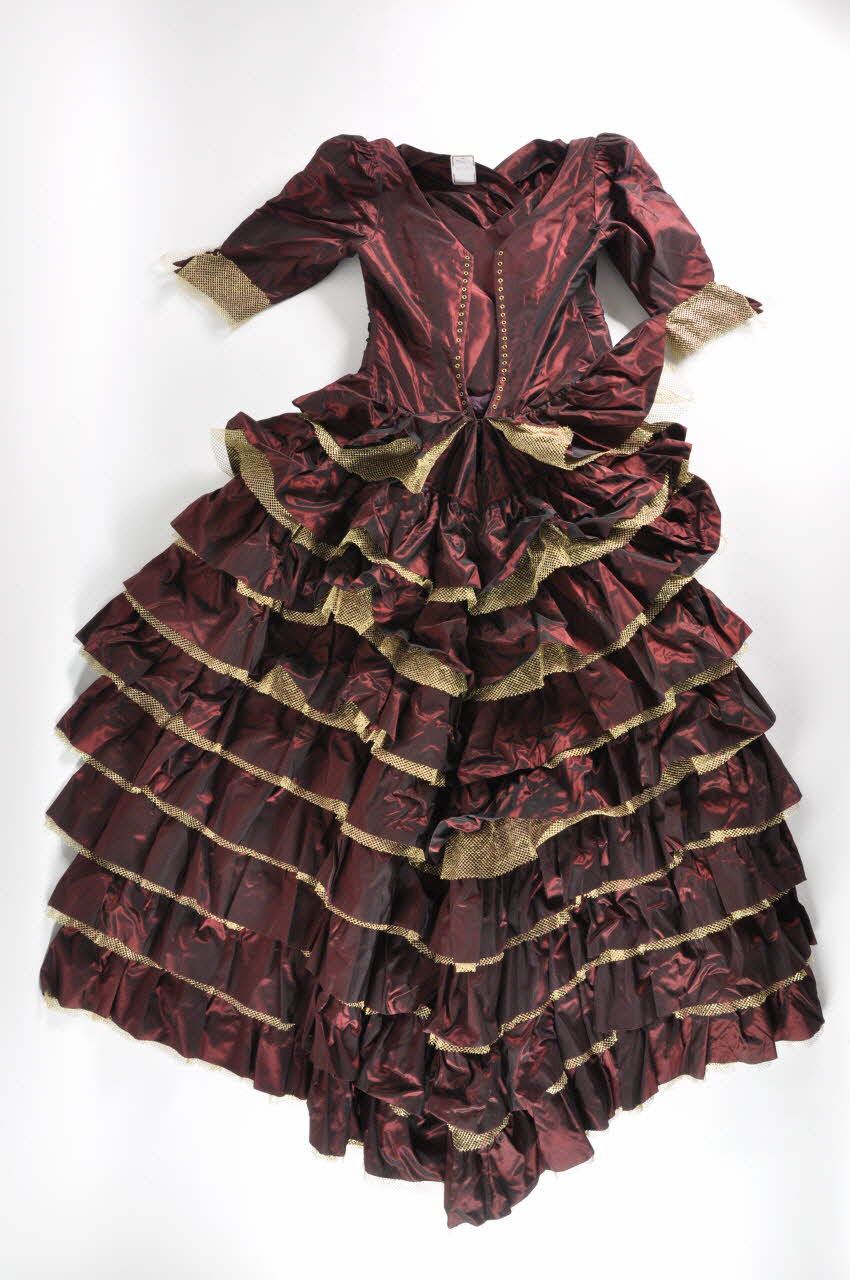 ROBE DE SOIREE "Jean Doucet" Paris, donnée par le créateur pour être vendue dans le cadre de la braderie annuelle de l'association 2005.97.18 Photo Mucem