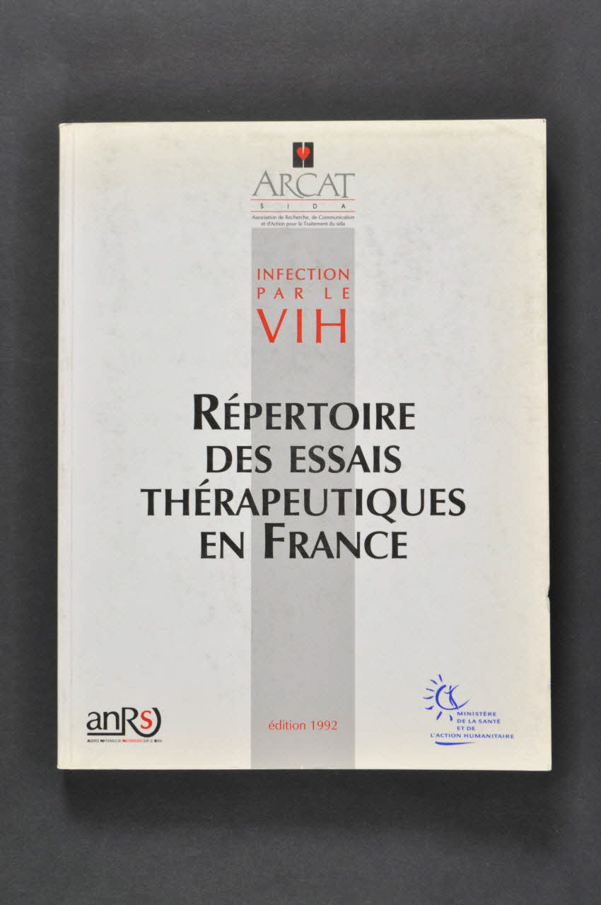 Association pour la Recherche, la Communication et les Actions pour l'Accès aux Traitements (ARCAT) BROCHURE France 1992 2005.97.26 Photo Mucem