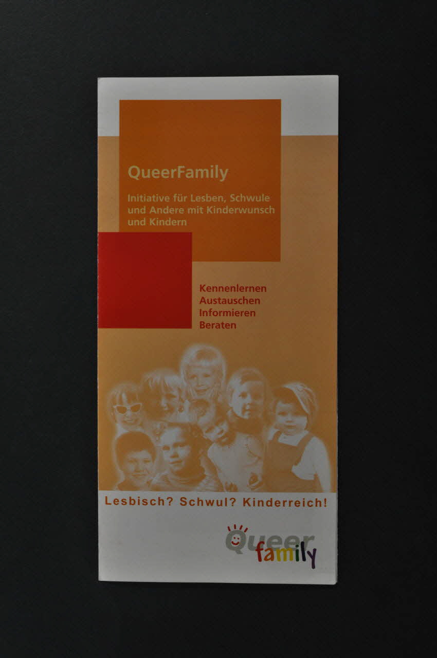 Queer Family Dépliant "Queer Family" Allemagne 2003 2003.94.80 Photo Mucem
