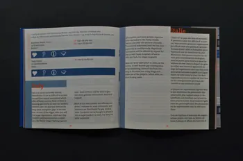 BROCHURE "Travel guide" (guide de voyage) 2003.94.95 Photo Mucem