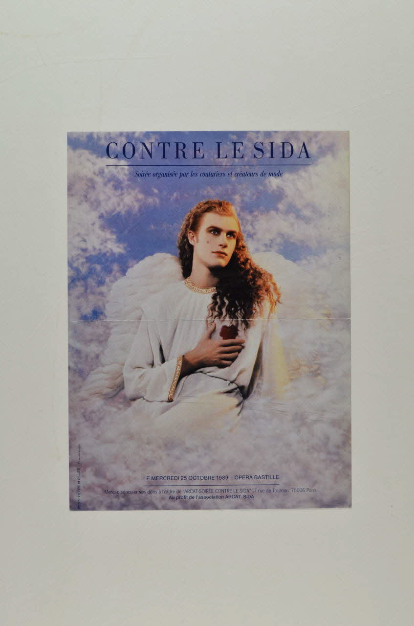 Association pour la Recherche, la Communication et les Actions pour l'Accès aux Traitements (ARCAT) affiche "Contre le sida. Soirée organisée par les couturiers et créateurs de mode" France 1989/10/25 2005.97.50 Photo Mucem