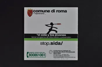 Circolo di Cultura Omosessuale Mario Mieli BROCHURE " Stop sida. /  El Sida y los Jovenes.  Tercer programa de informacion y prevencion." (en espagnol) (Stop sida. Jeunes et sida. Troisième programme d'information et de prévention) Italie 2001 2003.95.10 Photo Mucem