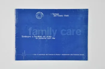 BROCHURE "I servizi del Mario Mieli. Family care. Sostegno a familiari ed amici di persone con HIV" (Les services de Mario Mieli. Soins aux familles. Soutien aux familles et aux amis des personnes séropositives) 2003.95.14  Photo Mucem