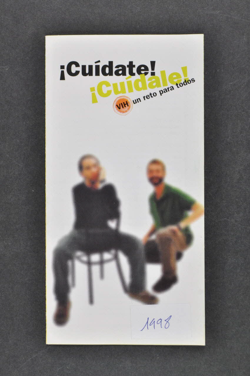 Stop Sida Dépliant "Cuidate ! Cuidale !. VIH un reto para todos" (Prends soin de toi. Prends soin de lui. VIH un défi pour tous) Espagne 1998 2004.51.11 Photo Mucem