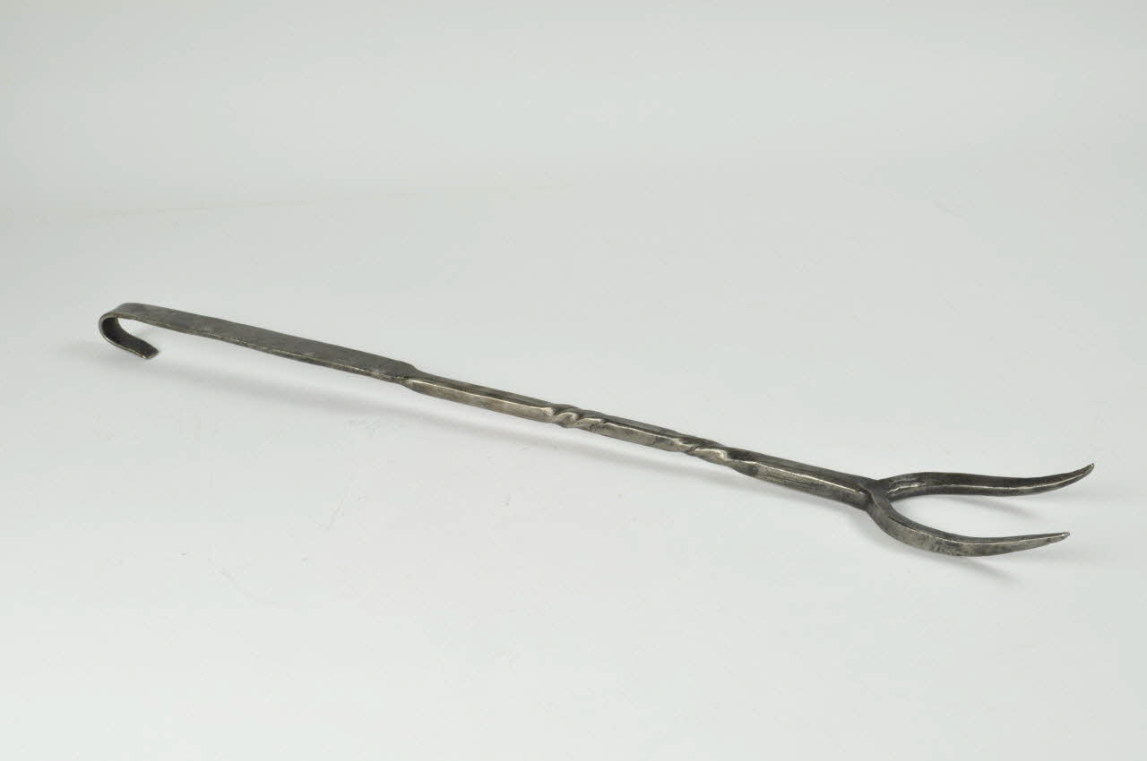 fourche à deux dents 1955.150.4  Photo Mucem