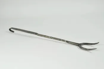fourche à deux dents 1955.150.4  Photo Mucem