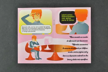 Stop Sida BROCHURE "El primer contacto. El amor en el espacio, la pasion y el riesgo" (Le premier contact. L'amour dans l'espace, la passion et le risque) Espagne 2001 2004.51.25 Photo Mucem