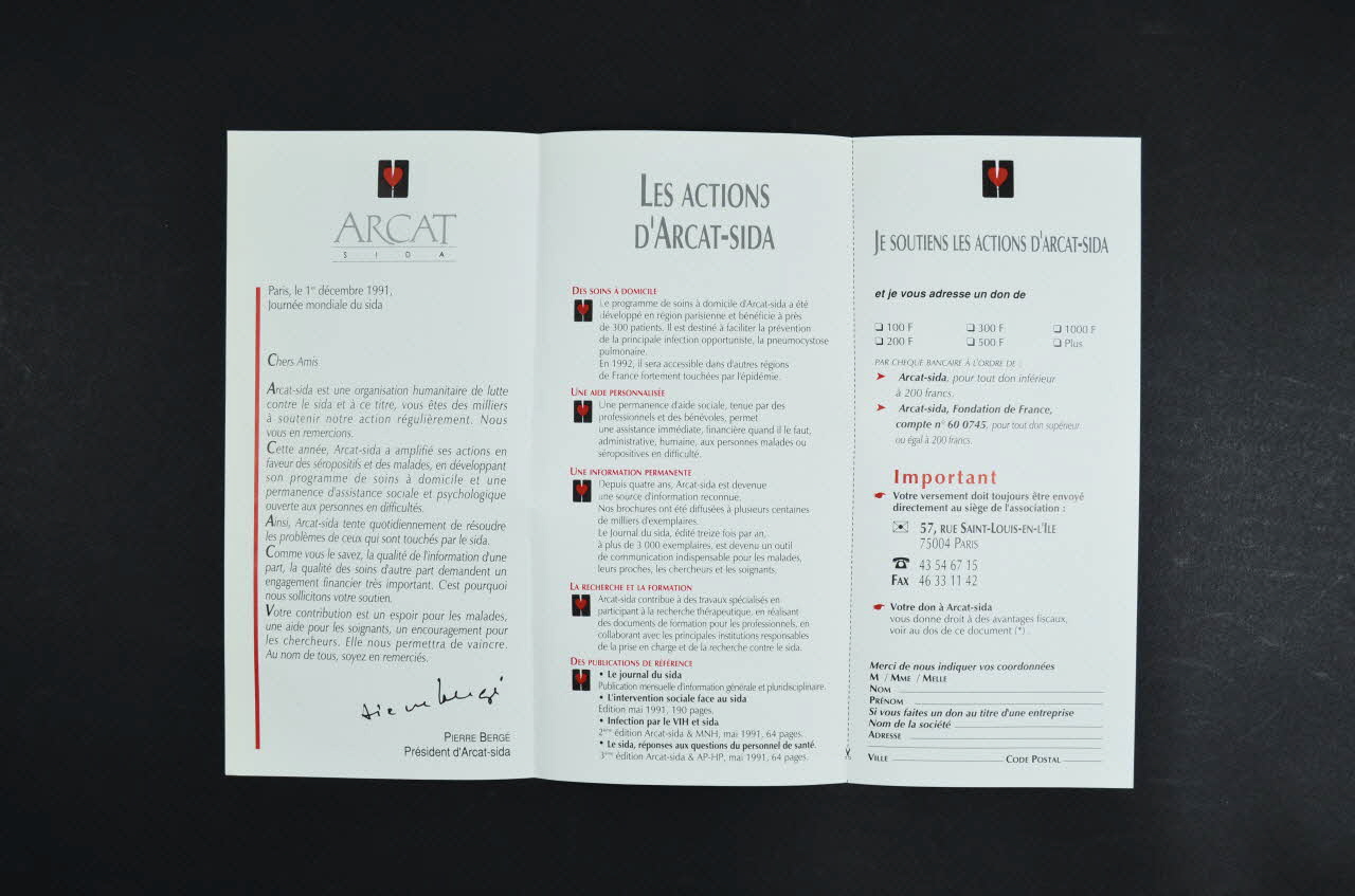 Association pour la Recherche, la Communication et les Actions pour l'Accès aux Traitements (ARCAT) Dépliant "Aidez-nous à aider" France 1991 2005.97.90 Photo Mucem