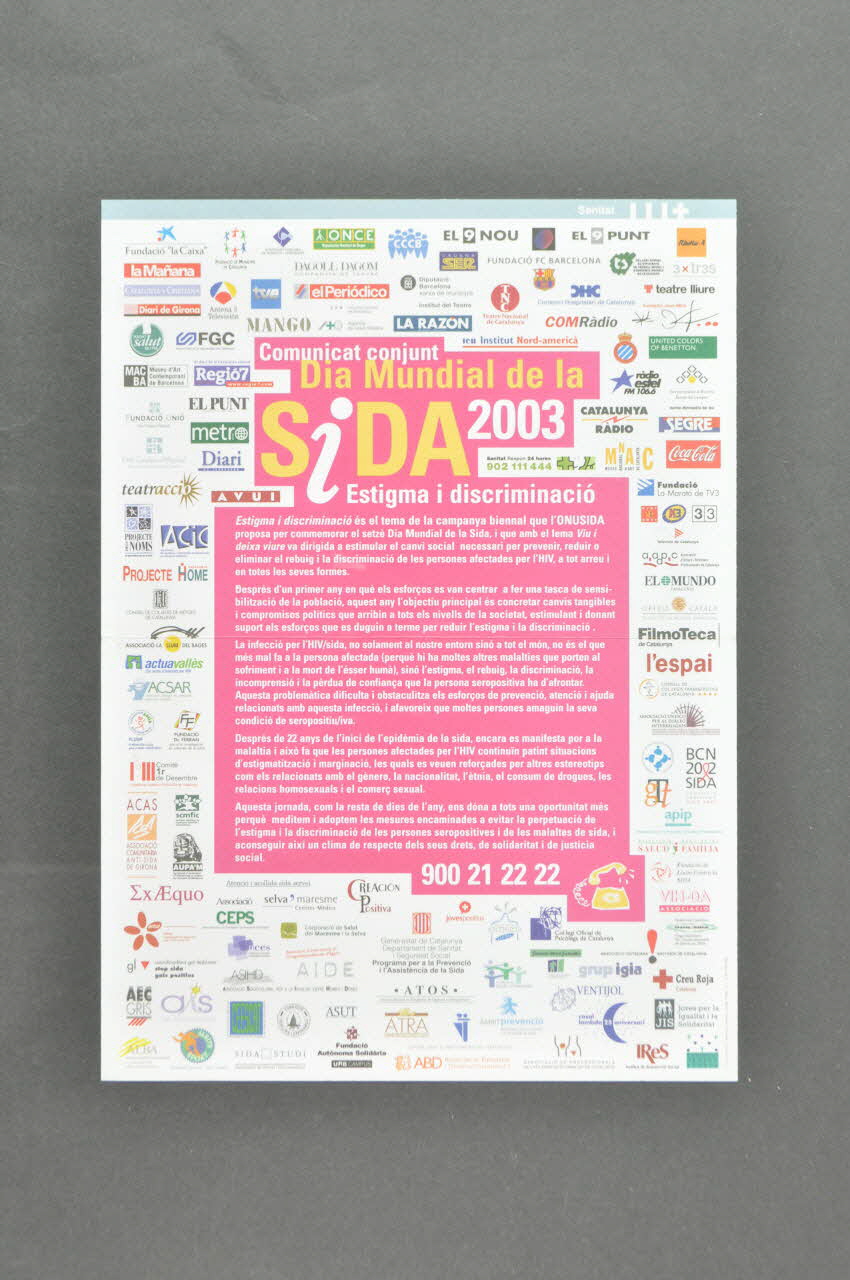 Collectif interassociatif :  AIDES Ile-de-France, Arcat-sida, CRIPS Ile-de-France, Dessine-moi un mouton, Patchwork des Noms , Sida Info Service, Sol En Si, Solidarité Sida, UNALS. affichette "Comunicat conjunt Dia Mundial de la Sida 2003. Estigma i discriminacio"  (Communiqué commun de la journée mondiale du sida 2003. Stigmatisation et discrimination) Espagne 2003/12 2004.54.20 Photo Mucem