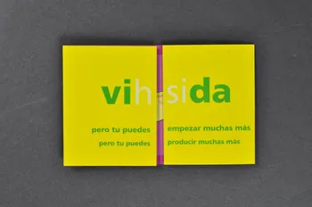 Dépliant "SIDA puede acabar con muchas cosas" (Le sida peut arriver avec beaucoup de choses) 2004.54.31 Photo Mucem