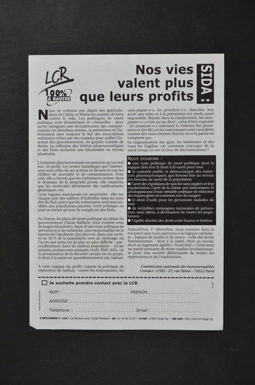 Inter-Lgbt tract "SIDA... Nos vies valent plus que leurs profits." France 2003 2003.97.109 Photo Mucem
