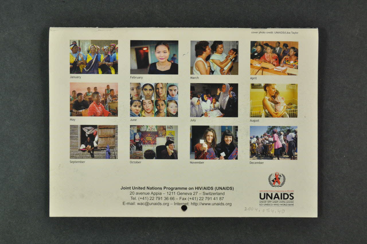 Onusida calendrier "Campagne mondiale contre le sida 2004" Espagne 2004 2004.54.40 Photo Mucem