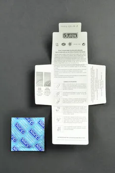 Durex Pochette de préservatif "Ah ! Oui / Oh ! Oui / Hé, Oui !" France 2003 2003.97.16.1-2 Photo Mucem