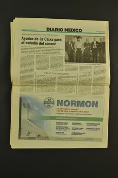 Diario Medico journal "La conferencia internacional del sida de Barcelona dejo beneficios" / El VIH ha fomentado una medicina mas humana y cercana" (La conférence mondiale du sida de Barcelone a laissé des bénéfices. / Le VIH a suscité une médecine plus humaine et proche) Espagne 2003/5/7 2004.55.104.1-4 Photo Mucem
