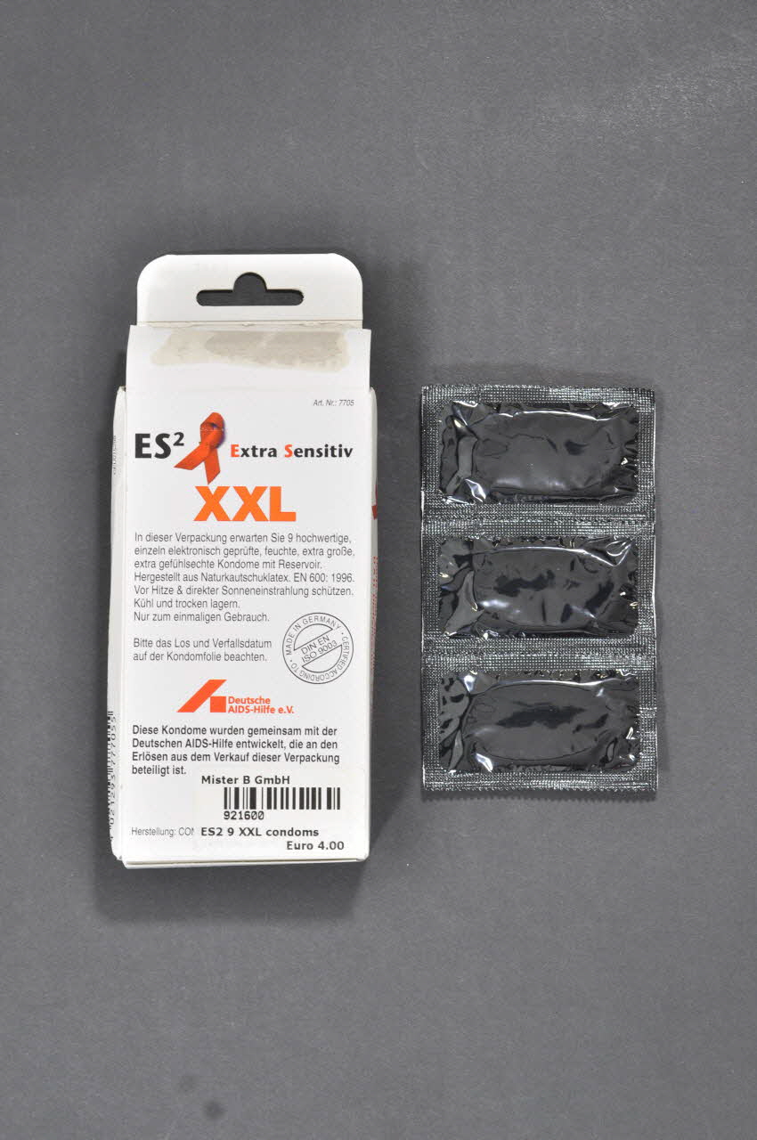 Deutsche Aids-Hilfe, Condomi Boite de préservatifs "ES 2 Extra Sensitiv XXL" Allemagne 2003 2003.97.41.1-3  Photo Mucem