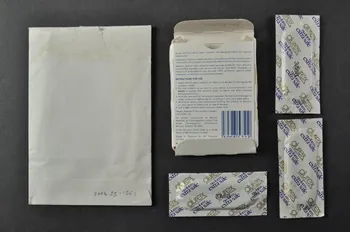 Distributeur : London International Group Plc préservatif "The fight against AIDS" (Le combat contre le sida) Grande Bretagne 1988 2004.55.156.1-5  Photo Mucem