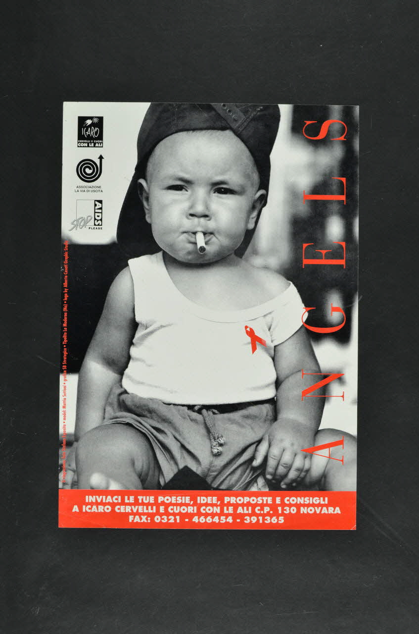 affichette "Angels" (Anges) /  "Inviaci le tue poesie, idee, proposte e consigli" (Envoyez-nous vos poésies, vos idées, vos propositions et vos conseils) 2003.98.19  Photo Mucem