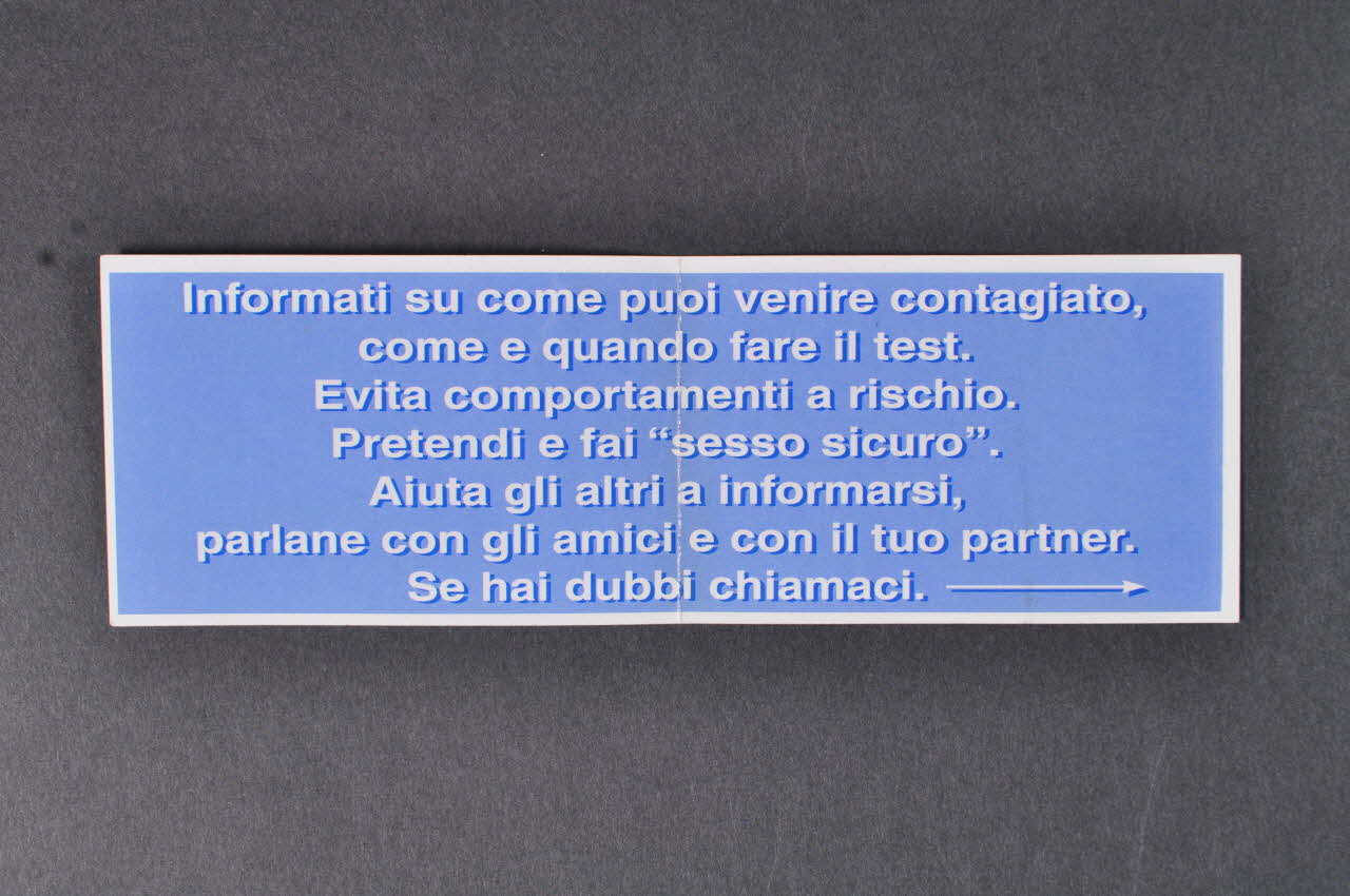 Dépliant "Insieme fermiamo l'AIDS" (Ensemble arrêtons le sida) 2003.98.45 Photo Mucem