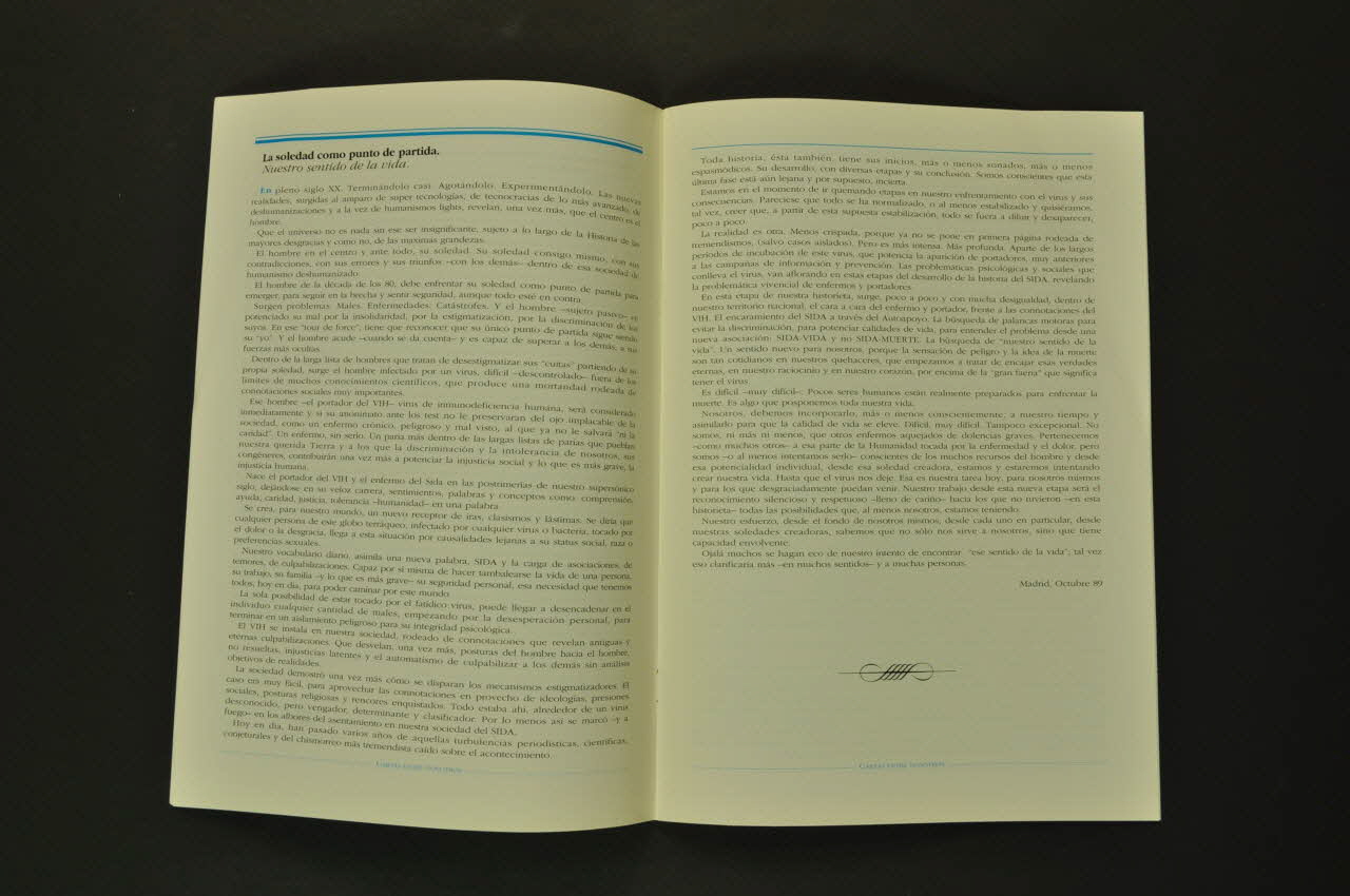 Grupo Da Auto Apoyo De Enfermos Y Portadores Del BROCHURE "SIDA Ciempies. "Cartas entre nosotros"  (SIDA Mille pattes. Lettres entre nous) Espagne 1990 2004.55.197 Photo Mucem