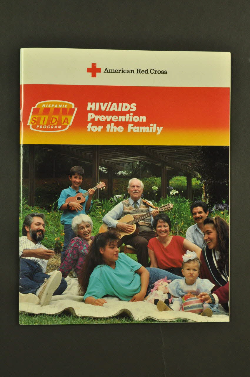 American Red Cross, Hispanic Program BROCHURE USA 1990 2004.55.232.2 Photo Mucem