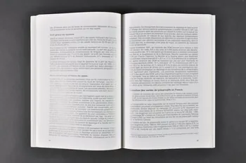 Agence Nationale de Recherches sur le Sida (ANRS) livre "Evaluer la prévention de l'infection par le VIH en France." France 1999/11 2003.99.32 Photo Mucem