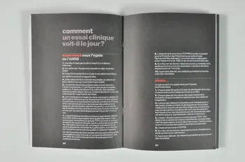 Act Up-Paris BROCHURE Information = pouvoir Île-de-France, France 1996 2003.99.38 Photo Mucem