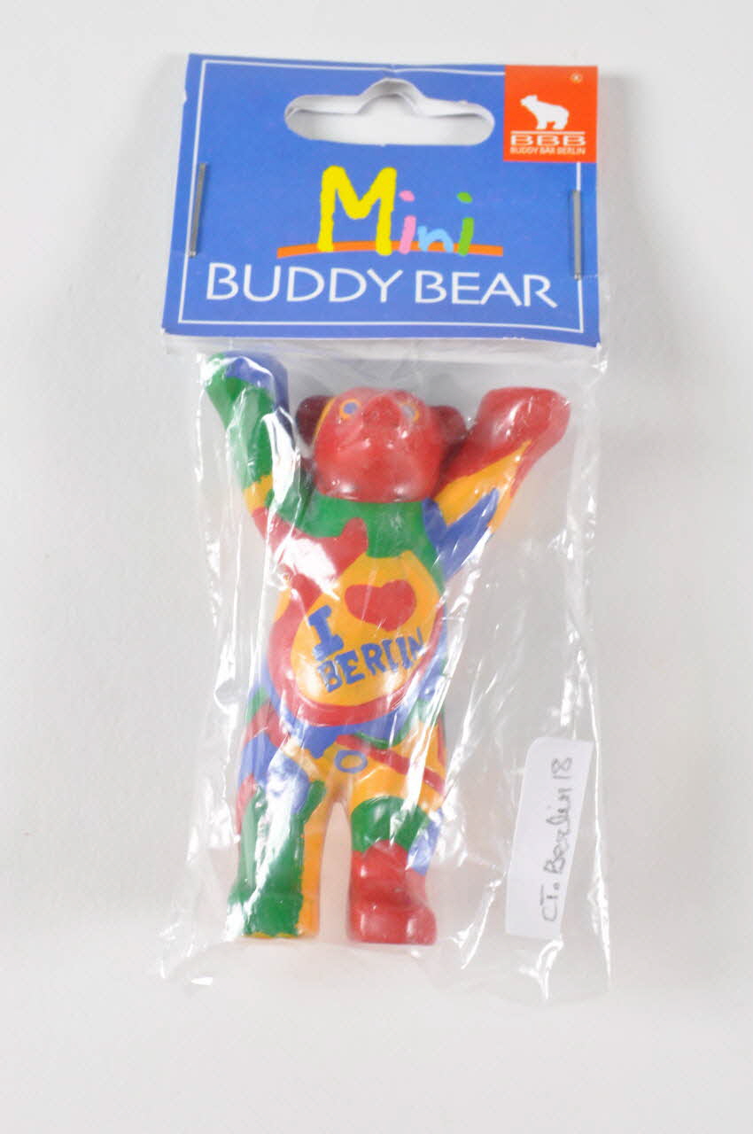 Nana Yuriko ; Buddy Bear Berlin figurine 2001-2006 2006.150.18 Photo Mucem