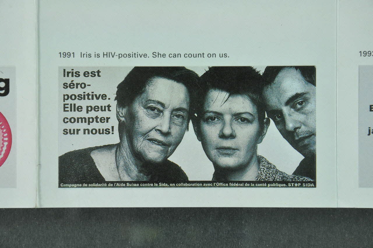 Aide Suisse Contre Le Sida (Ass) autocollant "Iris est séropositive. Elle peut compter sur nous !" (Dépliant : "Swiss AIDS prevention programme") Lorraine, France 1991 2004.56.13 Photo Mucem