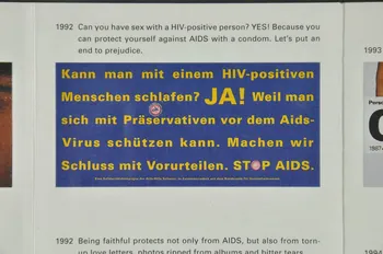Aide Suisse Contre Le Sida (Ass) autocollant "Kann man mit einem HIV-positiven Menschen schlafen ?..." (Dépliant : "Swiss AIDS prevention programme") (Peut-on avoir des relations secxuelles avec une personne séropositive ...? Lorraine, France 1992 2004.56.14  Photo Mucem