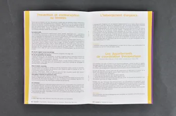 Sida Info Service - Ligne Azur BROCHURE Migrants et VIH Île-de-France, France 2002 2003.99.85 Photo Mucem