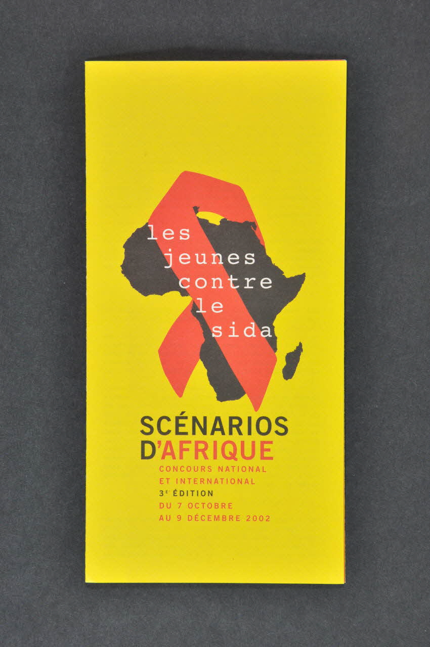 Crips, Global Dialogues Trust Dépliant "Les jeunes contre le sida. Scénarios d'Afrique" Île-de-France, Grande Bretagne 2002 2003.99.89 Photo Mucem