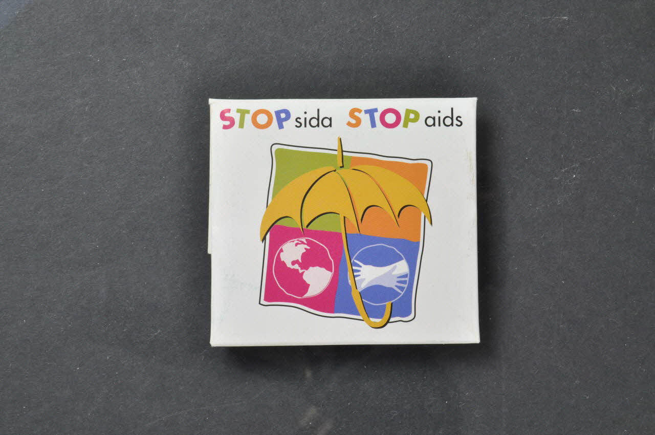 Groupe Sida Genève Préservatif "Stop Sida Stop aids" Lorraine, France 2004 2004.56.77.1-4 Photo Mucem