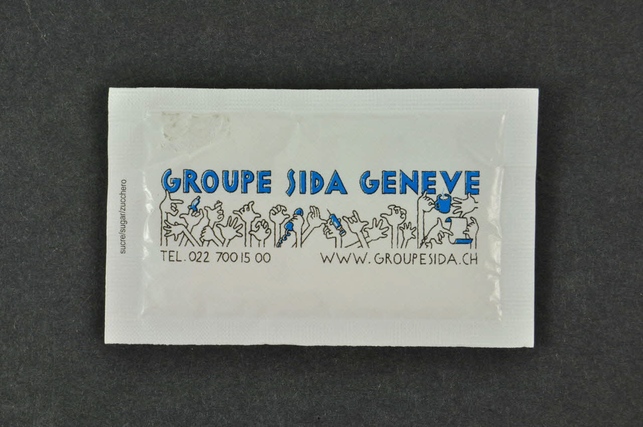 Groupe Sida Genève Sucre en poudre "Mettre un préservatif est difficile. Vivre avec le sida l'est encore plus." Lorraine, France 2004 2004.56.86 Photo Mucem